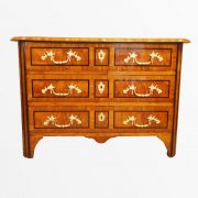 Commode à plateau marqueté d'époque Régence