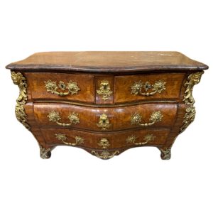 Commode-salon-poque-LouisXV (1)