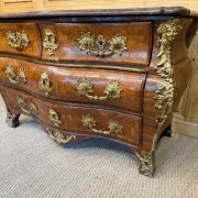 Commode-salon-poque-LouisXV (5) Commode-salon-poque-LouisXV (5)