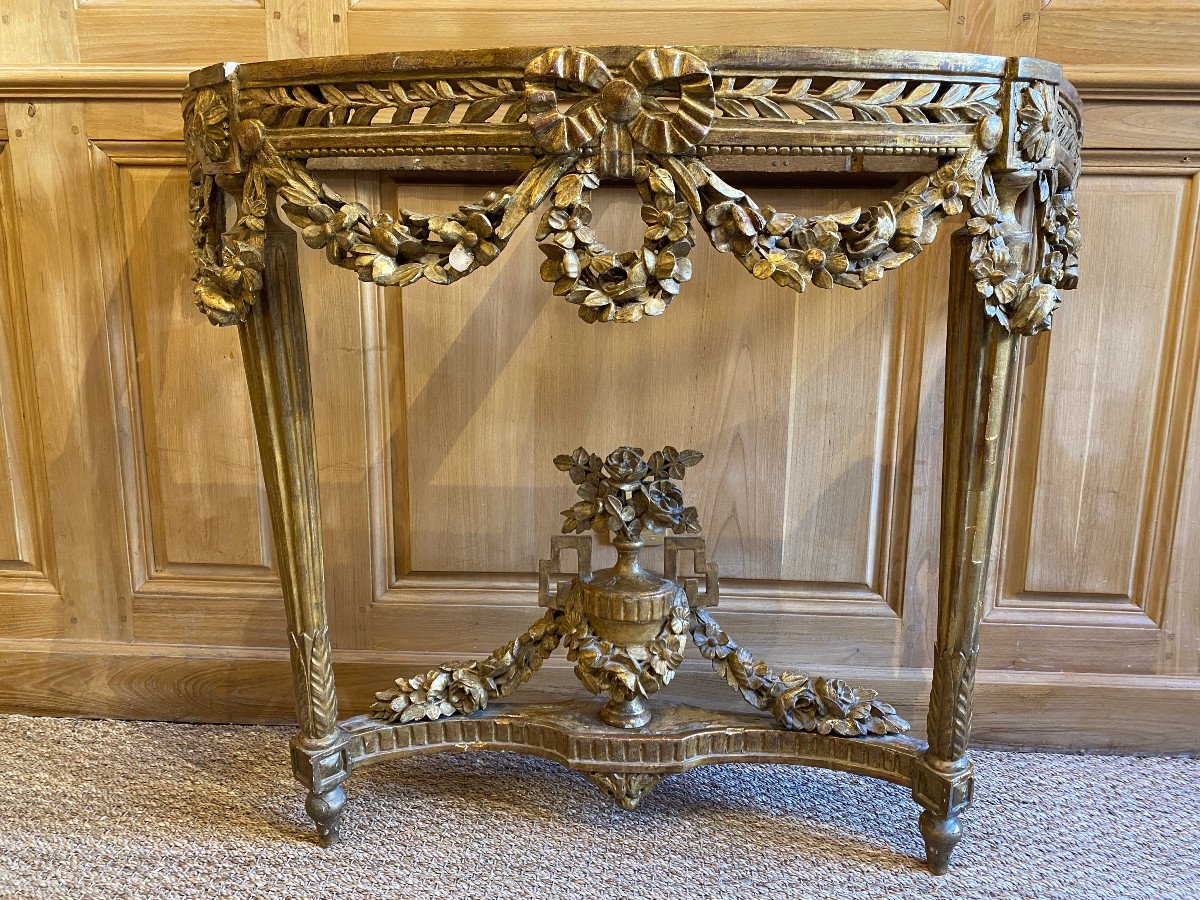 Console d’époque Louis XVI en bois sculptée et doré de forme demie lune – Image 3