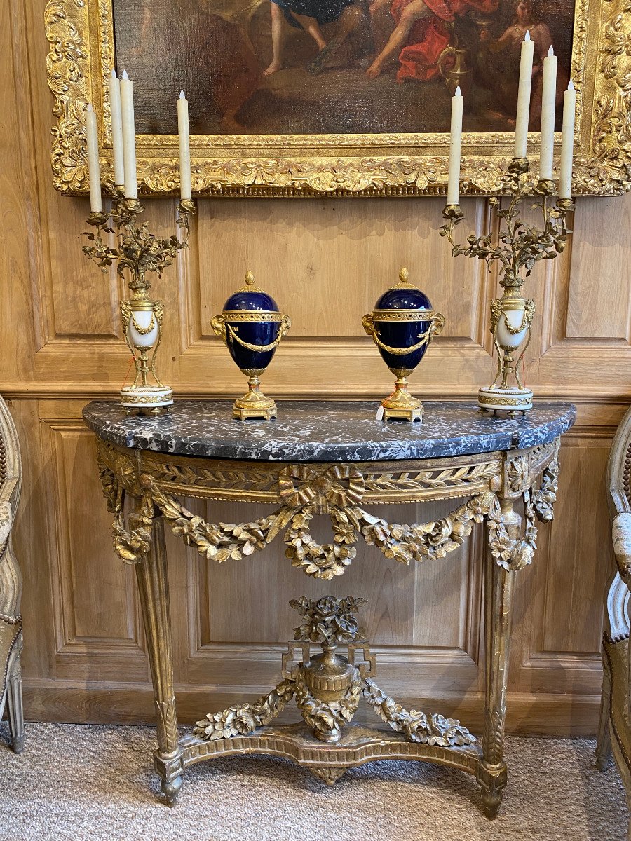 Console d’époque Louis XVI en bois sculptée et doré de forme demie lune – Image 6