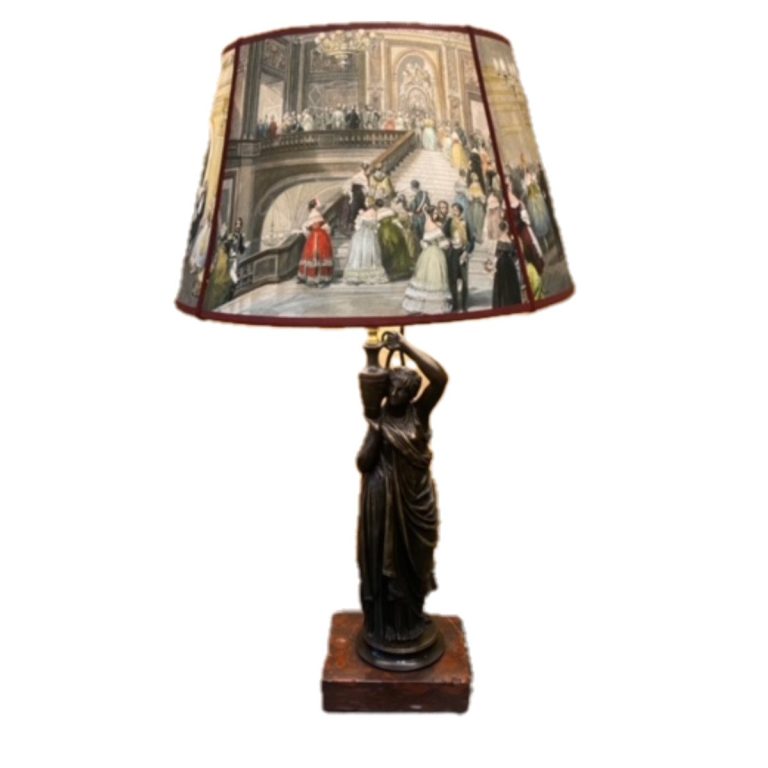 Lampe représentant une Femme au drapé à l’antique, signée C. H. Ferrat (1830-1882)