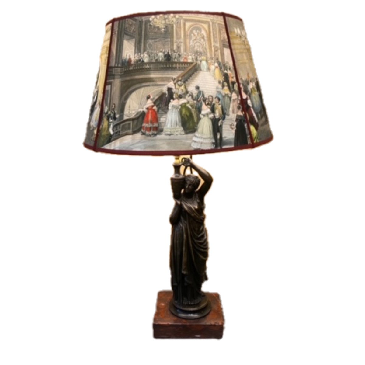 Lampe représentant une Femme au drapé à l’antique, signée C. H. Ferrat (1830-1882)