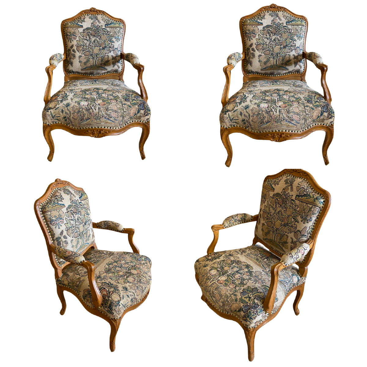 Suite de quatre larges fauteuils à dossiers plats d’époque Louis XV