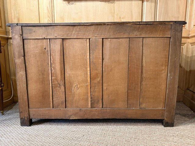 Elegant buffet de boiserie d’époque XVIII eme ouvrant par deux larges vantaux en chêne – Image 5