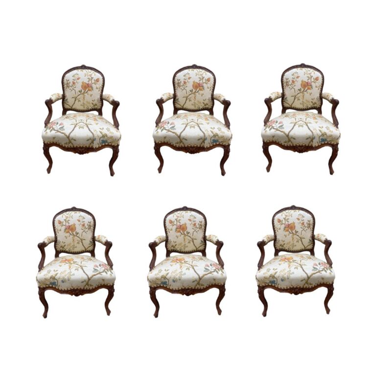 Quatre Fauteuils De Salon Louis Philippe